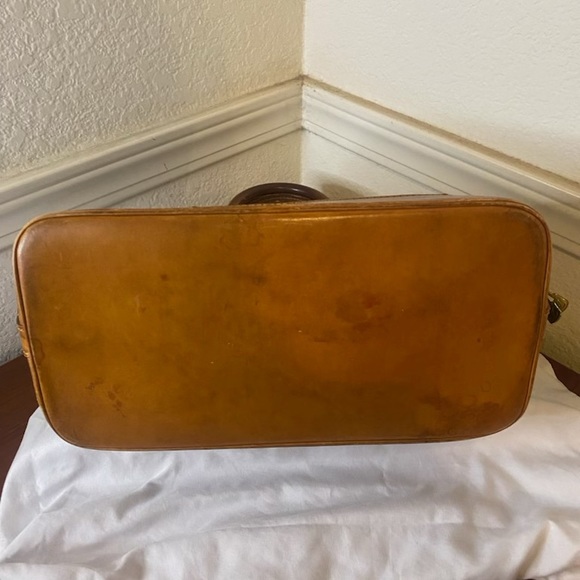 AUTHENTIC LOUIS VUITTON ALMA - Picture 3 of 10